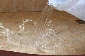 玉林市漏水维修 免砸砖防水材料该如何施工